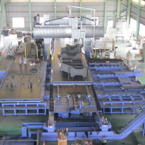 大型機械加工　クレーン架台のフライス・孔明け加工